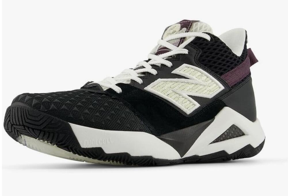 New Balance Women's Coco CG2 Tennis Shoe, Black/White, 7.5 M